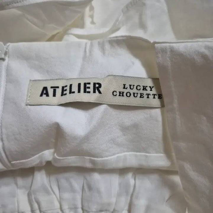 [BUNJANG] Lucky Chouette Ivory Shirring Sleeveless Blouse / 럭키슈에뜨 아이보리 셔링 나시 블라우스