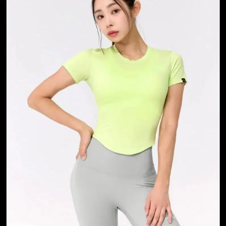 [BUNJANG] Xexymix Cropped Short Sleeve T-Shirt (M) - New / 젝시믹스 크롭티 반팔티 M 새상품