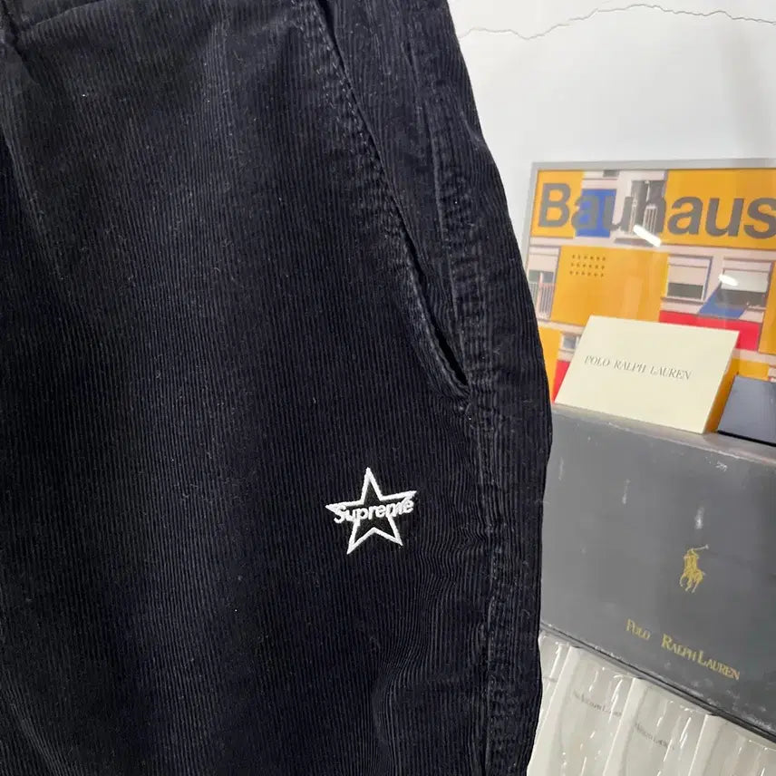 [BUNJANG] Supreme Corduroy Skate Pants Medium / 슈프림 코듀로이 스케이트 팬츠 M