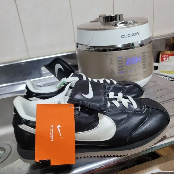 [BUNJANG] Nike Cortez SE Sneakers Black 265mm / 나이키 코르테즈 SE 265mm 블랙