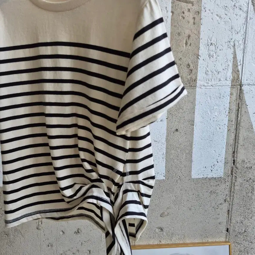 [BUNJANG] Stripe Tie Hem Short Sleeve T-Shirt / 스트라이프 매듭 반팔티셔츠(TS1
