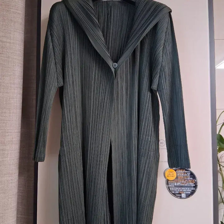 [SOLD OUT] 플리츠플리즈 후드 가디건