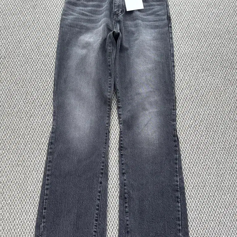 [BUNJANG] TONYWACK Flared Reconstructed Denim Jeans - Washed Black / [26] 토니웩 플레어 핏 리컨스트럭트 데님 진 - 워시드 블랙