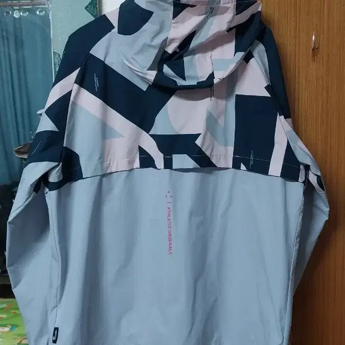 [SOLD OUT] 데상트 러닝에코  바람막이 자켓.105