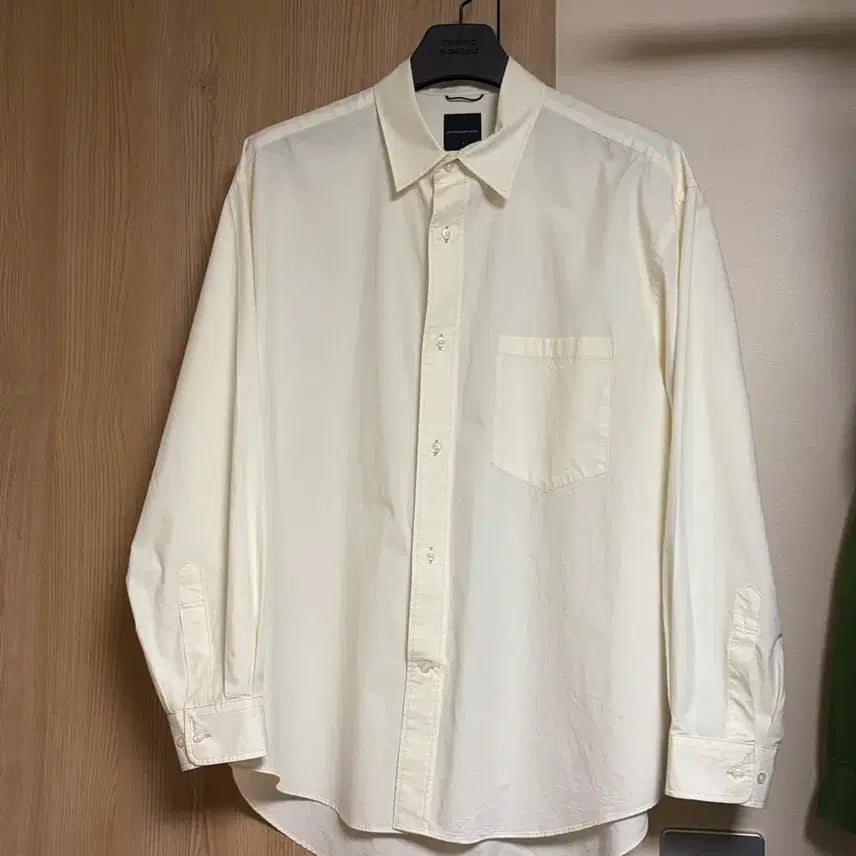 [BUNJANG] Moif Uniform Shirt Ecru Size 1 / 모이프 유니폼 셔츠 에크루 1사이즈