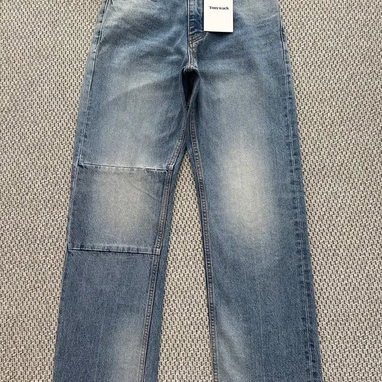 [BUNJANG] TONYWACK Straight-Leg Knee Panel Denim Jeans - Washed Vintage Light Blue / [26] 토니웩 스트레이트 레그 니 패널 데님 - 워시드 라이트 블루