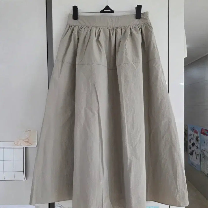 [BUNJANG] It MICHAA Flare Long Skirt Beige / [새제품] 잇미샤 (it MICHAA) 플레어 롱 스커트 베이지
