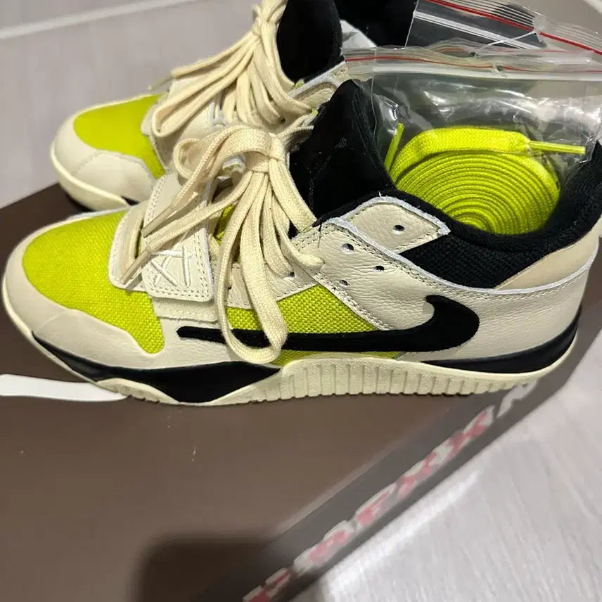 [BUNJANG] Jordan Travis Scott Jumpman Jack TR Bright Cactus Sneakers / 조던 트래비스 스캇 점프맨 잭 TR 브라이트 캑터스 270 (실착 3회)