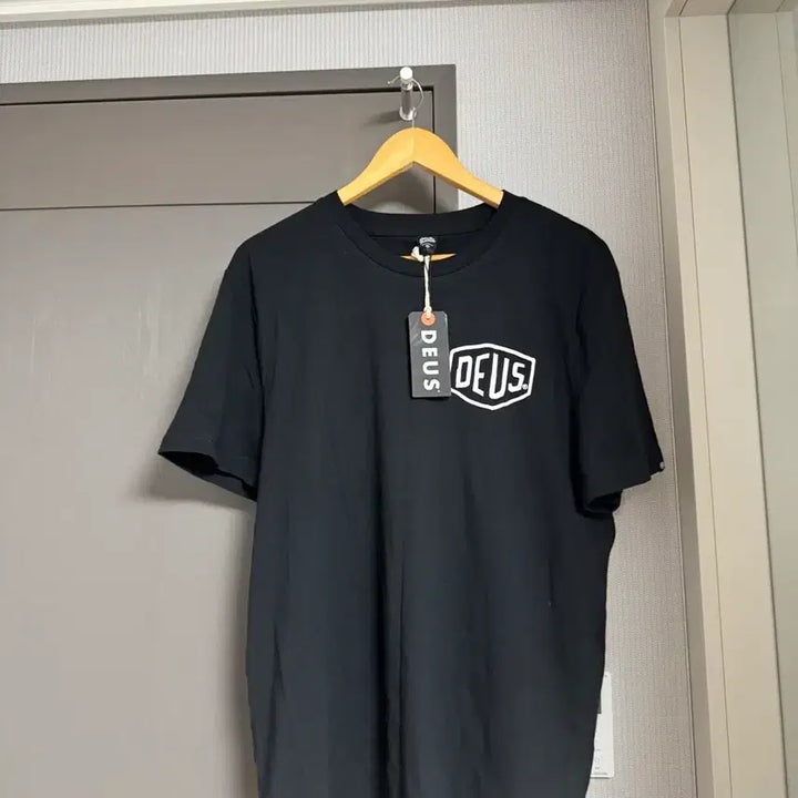 [BUNJANG] Deus Ex Machina Tokyo Short Sleeve T-Shirt / [L] 데우스 도쿄 반팔티셔츠 새상품