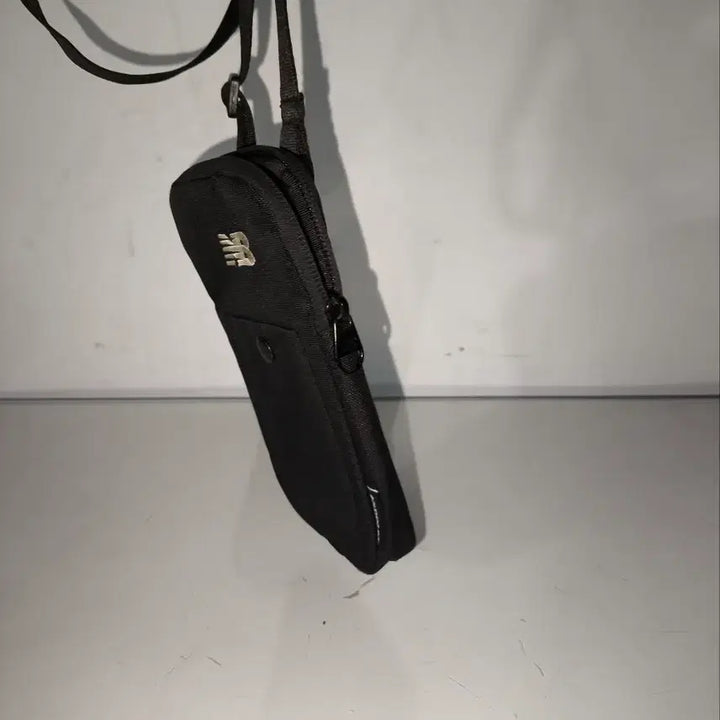 [BUNJANG] New Balance Mini Crossbody Phone Bag / 뉴발란스 핸드폰 미니크로스백