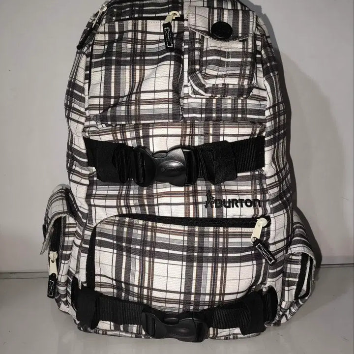 [BUNJANG] Button White Collection Check Multi-Pocket Laptop Backpack / 버튼 화이트 컬렉션 체크 멀티포켓 노트북 백팩