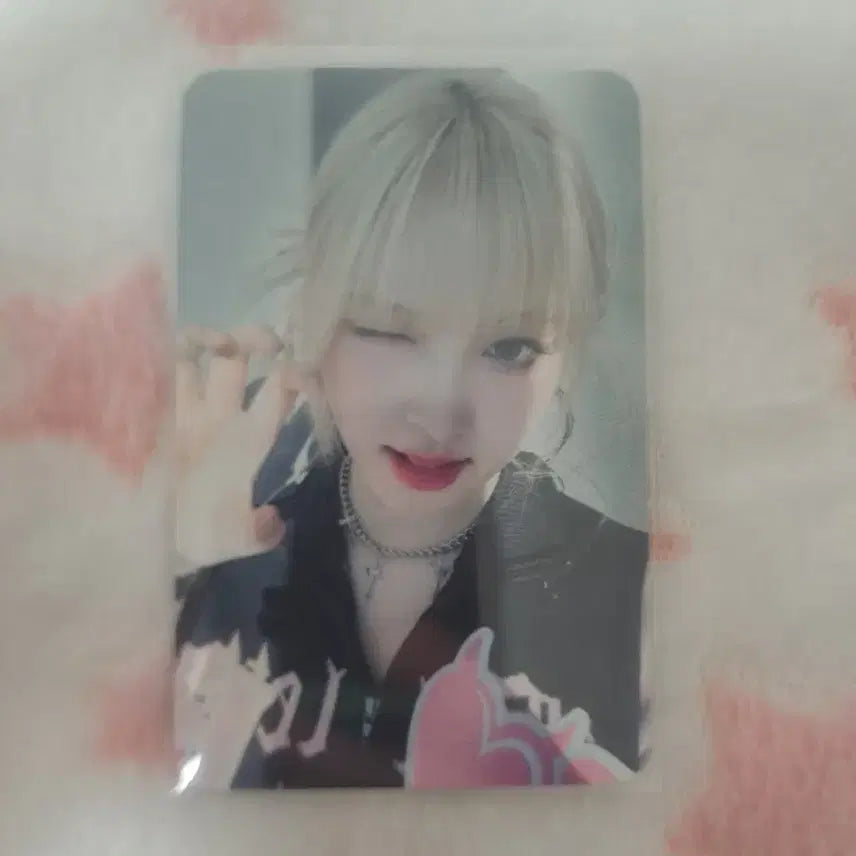 [BUNJANG] IVE Liz - MUSE Apple Music Lucky Draw Photocard / 아이브 리즈 마인 애플뮤직 원영유진가을레이리즈이서포카분철럭드토끼담요마인