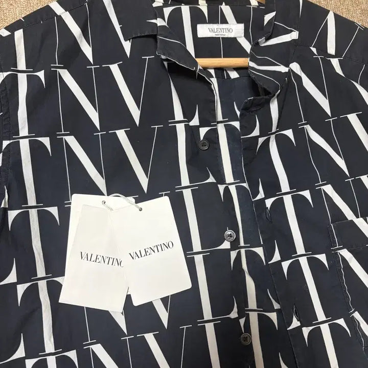 [BUNJANG] Valentino Short Sleeve Shirt / 발렌티노 반팔셔츠