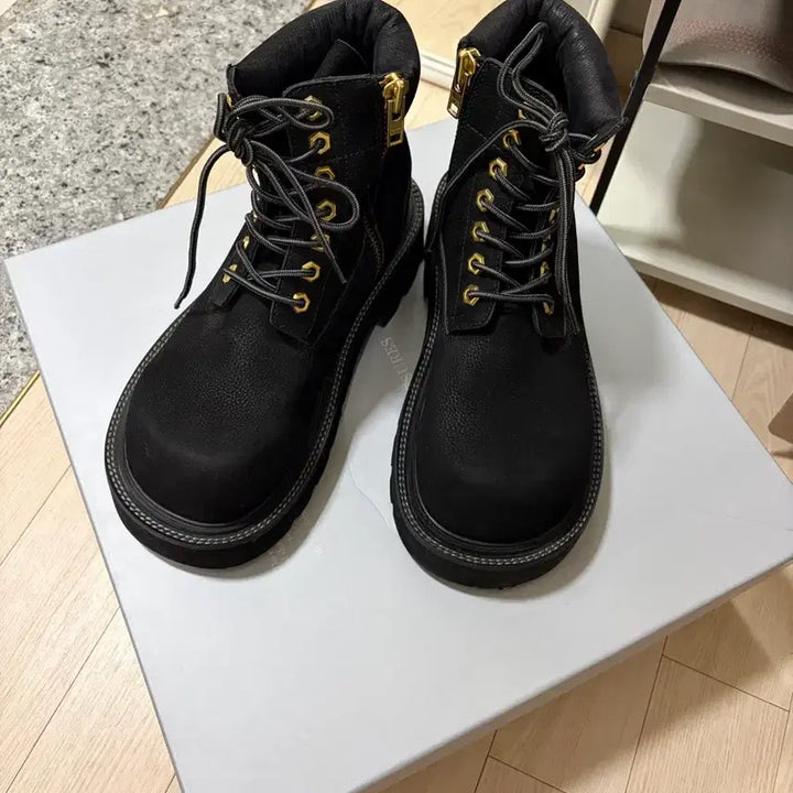 [BUNJANG] So You Are Sure Beluga 250 Sneakers / 쏘유레슈어 벨루가 250