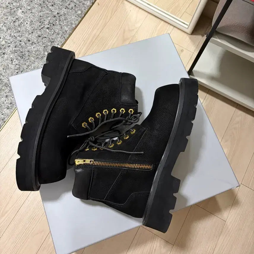 [BUNJANG] So You Are Sure Beluga 250 Sneakers / 쏘유레슈어 벨루가 250