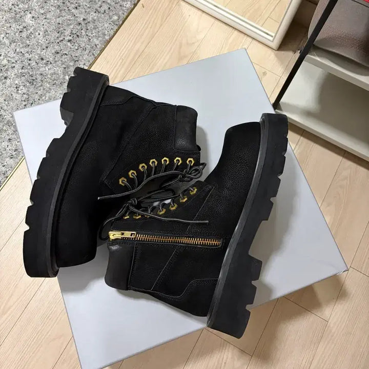 [BUNJANG] So You Are Sure Beluga 250 Sneakers / 쏘유레슈어 벨루가 250