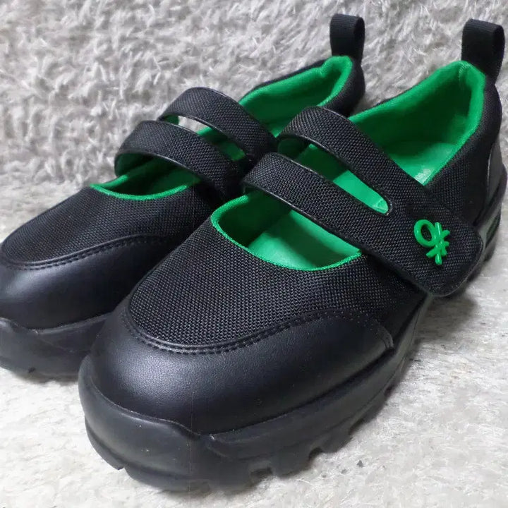 [BUNJANG] Benetton Mary Jane Sneakers / 후루룩구제2 245 베네통 메리제인 운동화 스니커즈 중고 신발