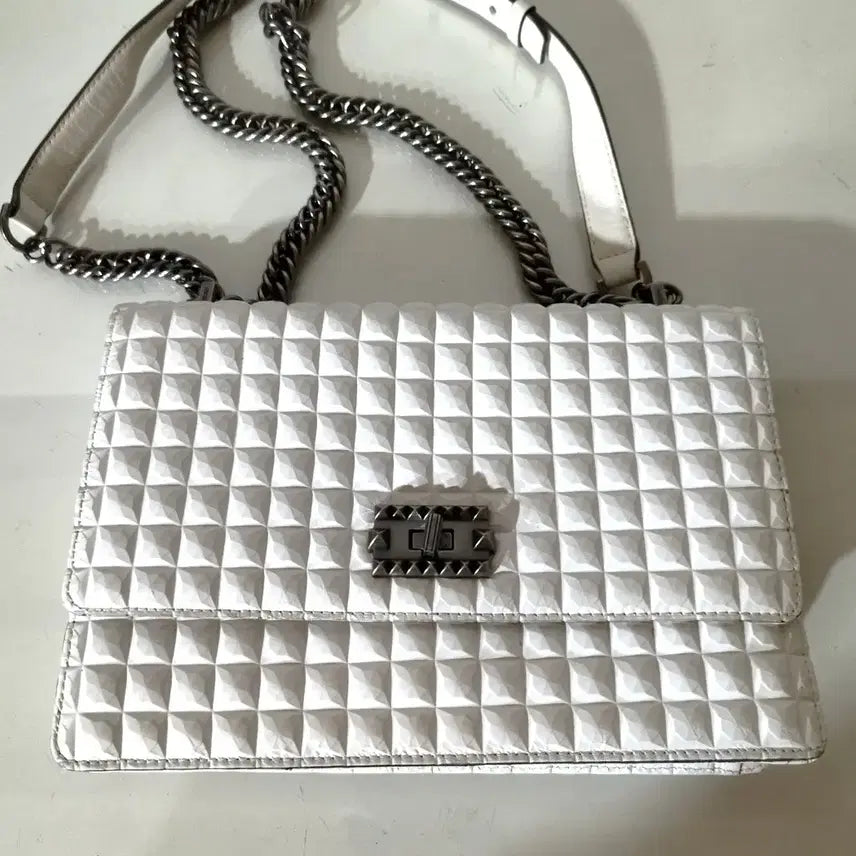 [BUNJANG] Decke White Chain Mini Crossbody Bag / Shoulder Bag / 한섬 덱케 화이트 체인백 미니크로스백 겸 숄더백