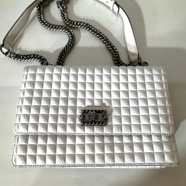 [BUNJANG] Decke White Chain Mini Crossbody Bag / Shoulder Bag / 한섬 덱케 화이트 체인백 미니크로스백 겸 숄더백