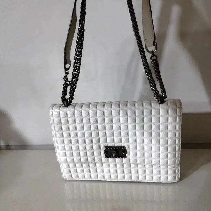 [BUNJANG] Decke White Chain Mini Crossbody Bag / Shoulder Bag / 한섬 덱케 화이트 체인백 미니크로스백 겸 숄더백