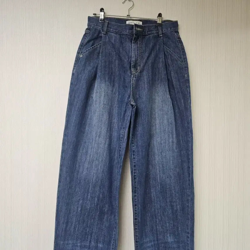 [BUNJANG] Beslow One Tuck Faded Jeans Washed Size 30 / 비슬로우 원 턱 페이드 진 워시드 30 size