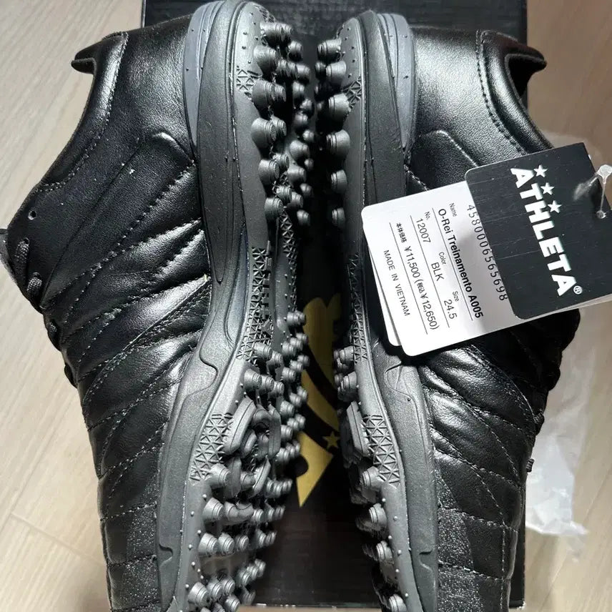 [SOLD OUT] 아슬레타 A005 TF 풋살화 축구화 245mm(실사250mm) 새상품