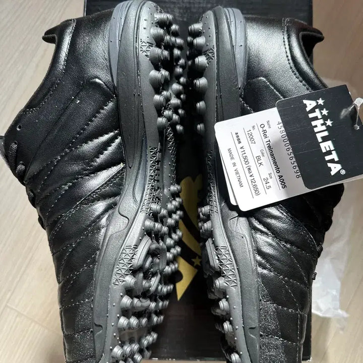 [SOLD OUT] 아슬레타 A005 TF 풋살화 축구화 245mm(실사250mm) 새상품