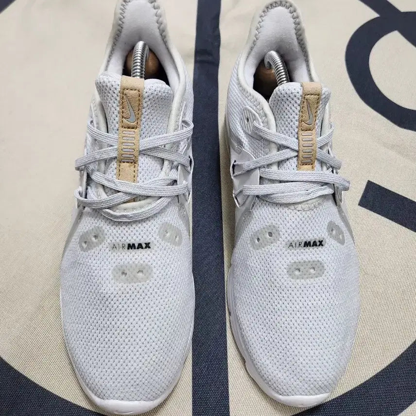 [BUNJANG] Nike 240mm Sneakers / [나이키] 240mm 운동화