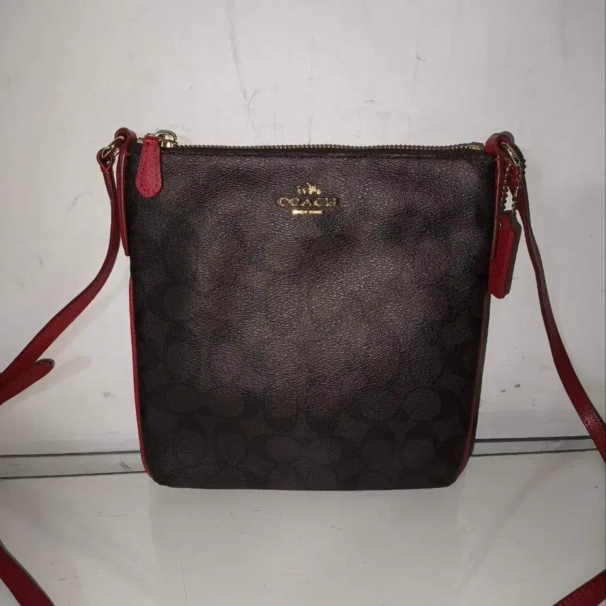 [BUNJANG] Coach Leather Mini Crossbody Bag / 코치 가죽 미니 크로스백