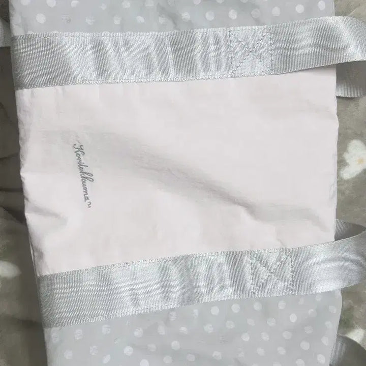 [SOLD OUT] 허그유어스킨 코리락쿠마 더플백 가방 핑크