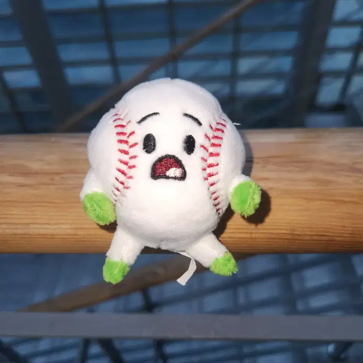 [BUNJANG] Kim Seung Ri Baseball Keychain / 김승리 야구공 키링