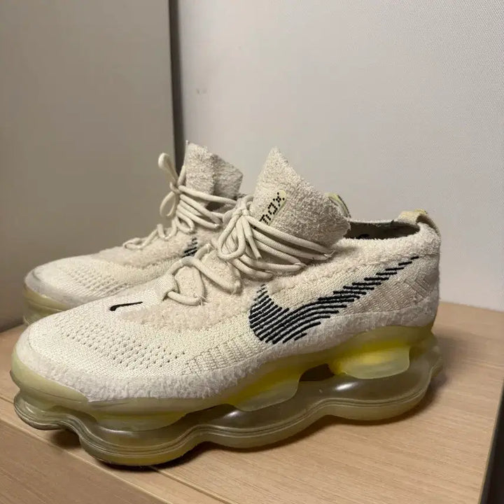 [BUNJANG] Nike Air Max Scorpion Flyknit Lemon Wash / [265] 나이키 에어맥스 스콜피온 플라이니트 레몬워시
