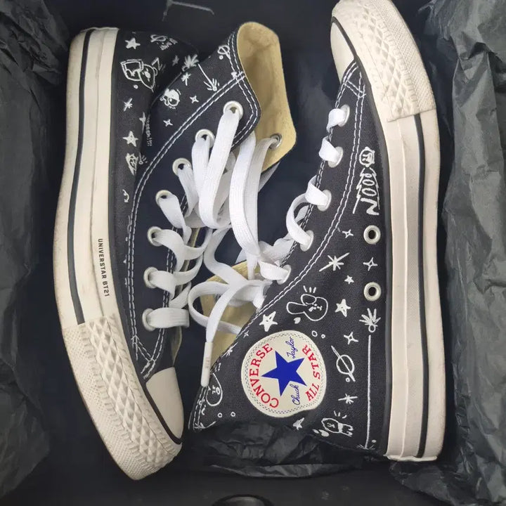 [BUNJANG] BT21 Converse Chuck Taylor 70 Old Skool Hi Sneakers (235mm) / BT21 컨버스 척테일러 70 올드스타하이 235