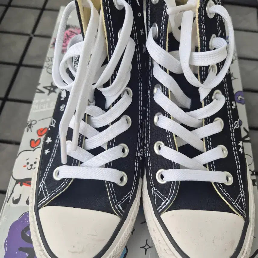 [BUNJANG] BT21 Converse Chuck Taylor 70 Old Skool Hi Sneakers (235mm) / BT21 컨버스 척테일러 70 올드스타하이 235