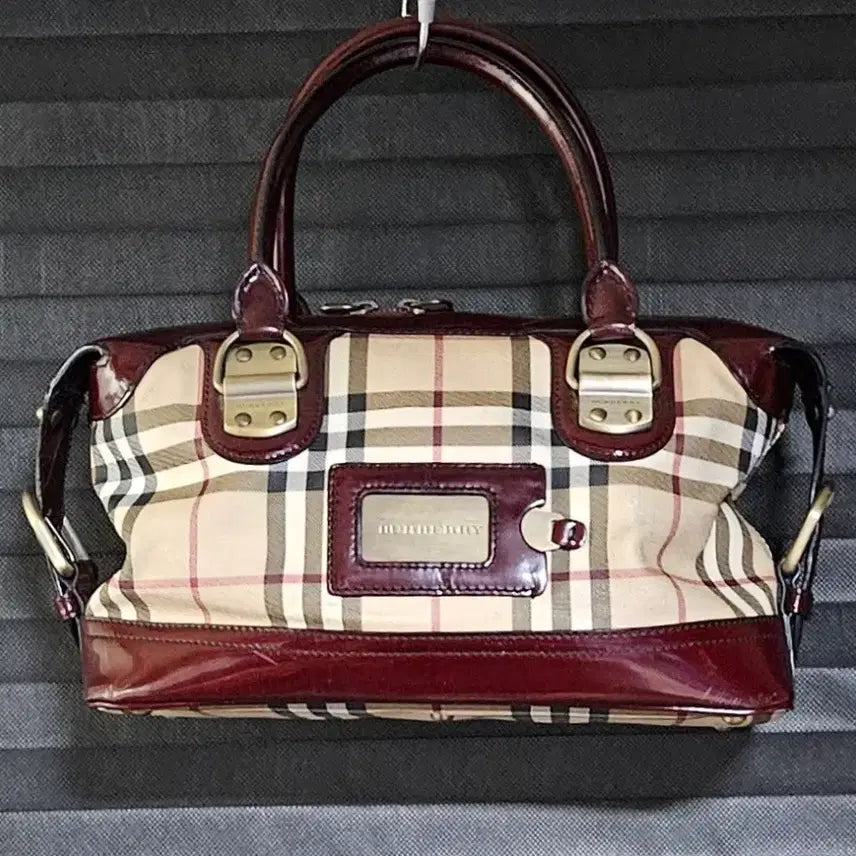 [BUNJANG] Burberry House Check Patent Trim Boston Bag / 버버리 하우스체크 페이턴트 트림 토트백 볼링백 보스턴백