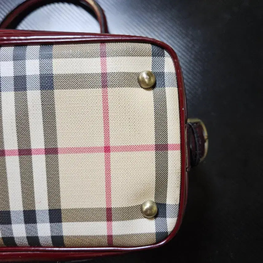 [BUNJANG] Burberry House Check Patent Trim Boston Bag / 버버리 하우스체크 페이턴트 트림 토트백 볼링백 보스턴백
