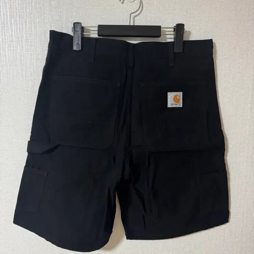 [SOLD OUT] 칼하트 wip 더블니 쇼츠 블랙 반바지 32사이즈