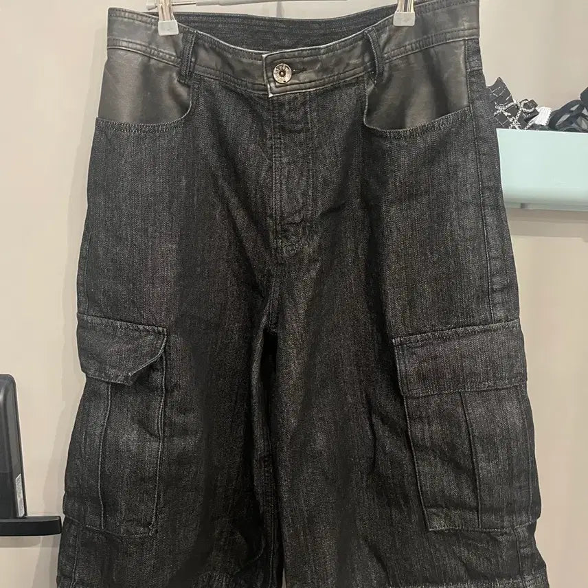 [BUNJANG] L) BLR 비엘알 Utility Leather-Trim Bermuda / L) BLR 비엘알 Utility Leather-Trim Bermuda