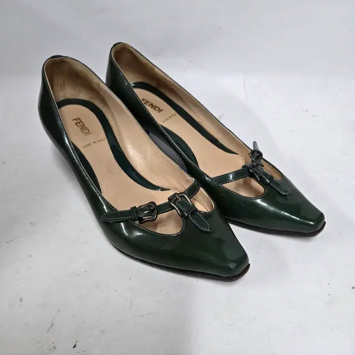 [BUNJANG] Fendi Green Patent Mary Jane Pumps (36 1/2 / 235mm) / 펜디 그린 페이던트 메리제인 펌프스36 1/2 235mm