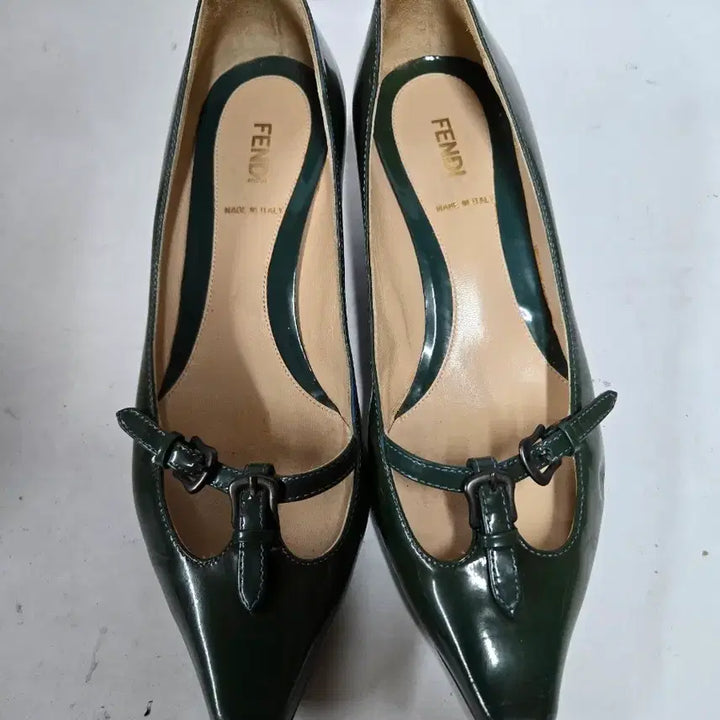 [BUNJANG] Fendi Green Patent Mary Jane Pumps (36 1/2 / 235mm) / 펜디 그린 페이던트 메리제인 펌프스36 1/2 235mm