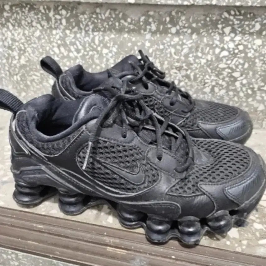 [BUNJANG] Nike TL Shox Triple Black Sneakers / 정품 나이키 TL샥스 트리플블랙 운동화 급처분!!!!