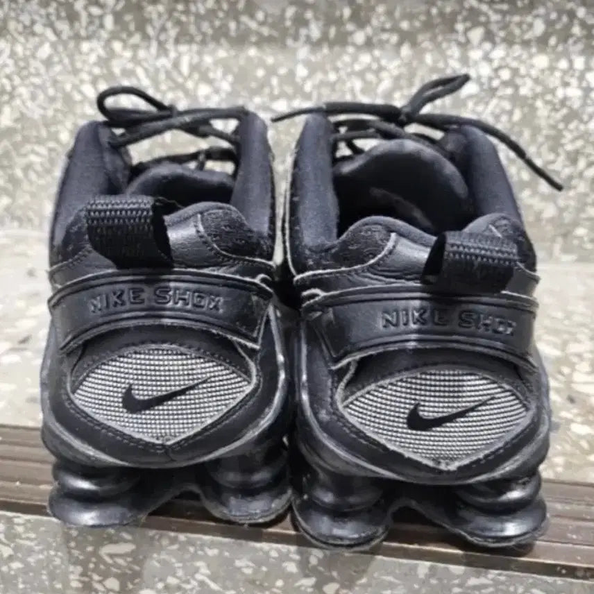 [BUNJANG] Nike TL Shox Triple Black Sneakers / 정품 나이키 TL샥스 트리플블랙 운동화 급처분!!!!