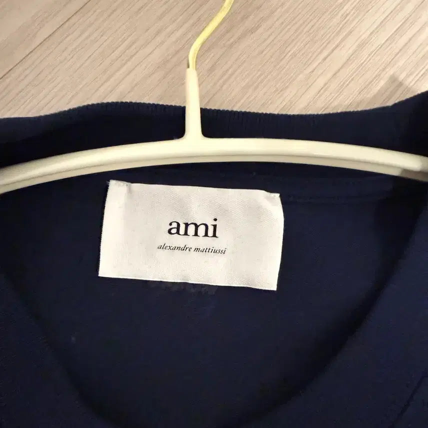 [BUNJANG] Ami Paris Navy Logo Short Sleeve T-Shirt / 아미 파리스 네이비 로고 반팔티셔츠