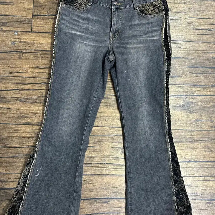 [BUNJANG] C.F.LINE Snake Pattern Pointed Boots Cut Jeans Y2K / C.F.LINE 씨에프라인 스네이크 패턴 포인트 부츠컷 Y2K 31사이즈