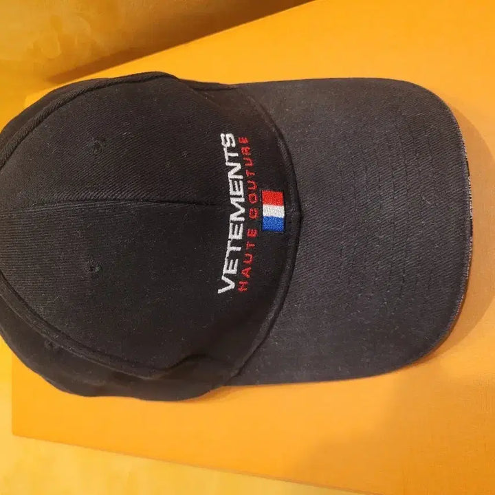[BUNJANG] Battenburg Logo Baseball Cap / 배트멍 모자