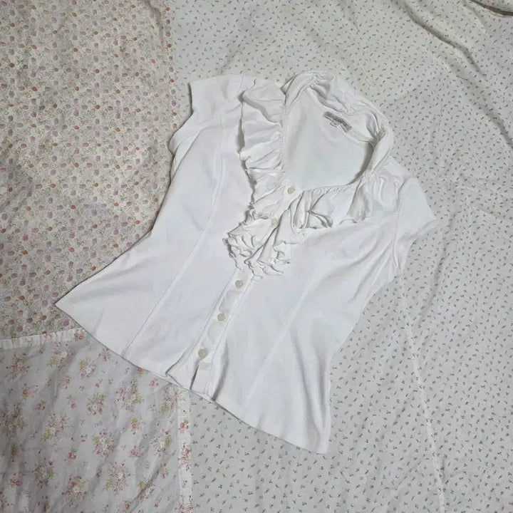 [BUNJANG] Narakkami Cher T-Shirt Blouse / 나라까미체 셔츠 블라우스 반팔티 로걀 일브