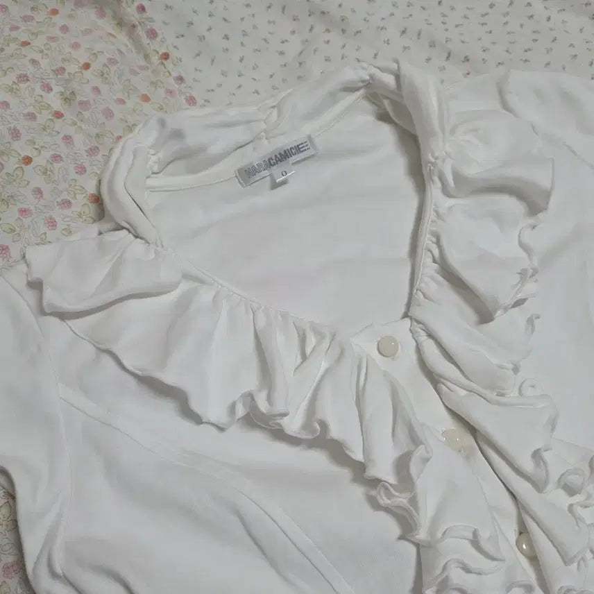[BUNJANG] Narakkami Cher T-Shirt Blouse / 나라까미체 셔츠 블라우스 반팔티 로걀 일브