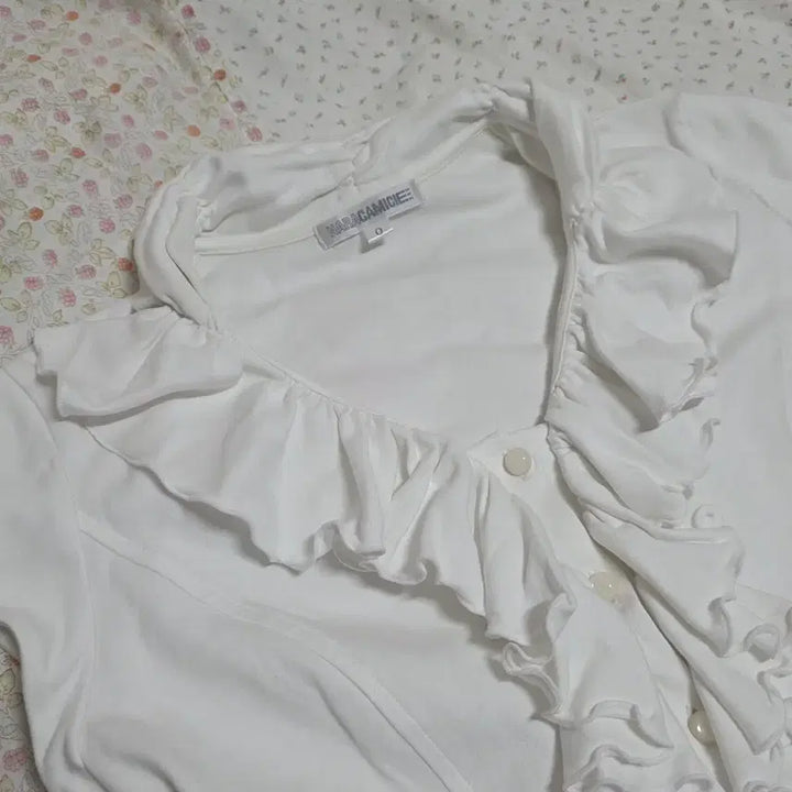 [BUNJANG] Narakkami Cher T-Shirt Blouse / 나라까미체 셔츠 블라우스 반팔티 로걀 일브