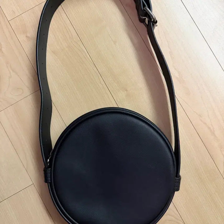[BUNJANG] Diesel D Logo Circle Shoulder Bag / 디젤 D로고 서클 숄더백