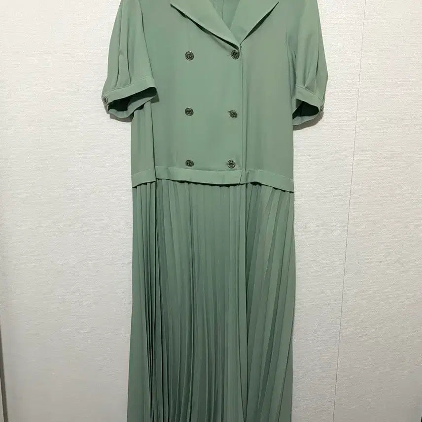[BUNJANG] ZOOC Double Button Pleats Dress 21SS / 주크 더블 버튼 플리츠 원피스 21SS